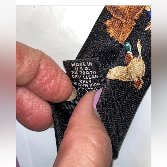 Vintage DUCK Lab retriever DOG HUNTING neck tie NEW Black SILK USA made DAD OS - Picture 11 of 12